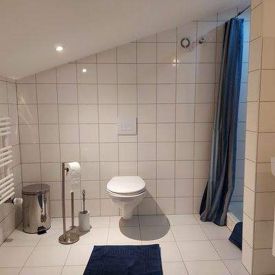 Neifeld Bad M1.11.23 (2).jpg