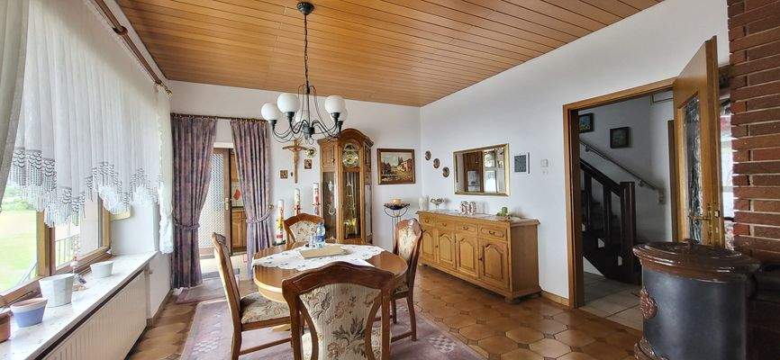 SCHÖNER HELLER OFFENER WOHNBEREICH