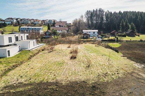 Blick auf das Grundstück