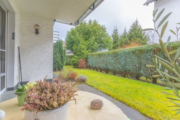 Terrasse EG rechts