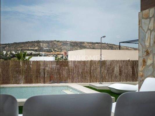 Stylish Mediterranean Houses with Golf and Nature Views in Algorfa