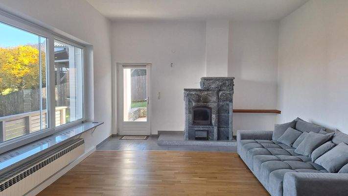 Wohnbereich mit Ausgang Garten