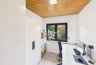 helles Bürozimmer