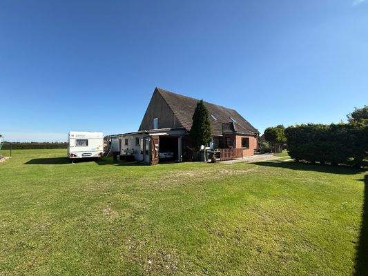 Haus- und Grundstücksansicht