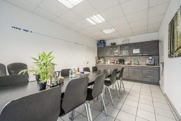 Besprechung und Küche