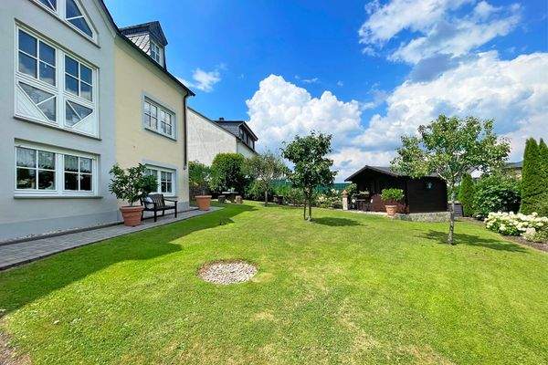 Große Wiesenfläche