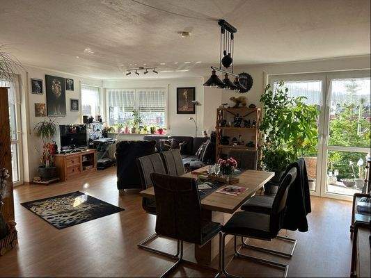 Wohnzimmer Wohnung UG