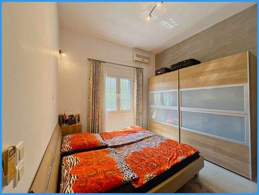 e56de7b8343b49418697eeef02388fec-original