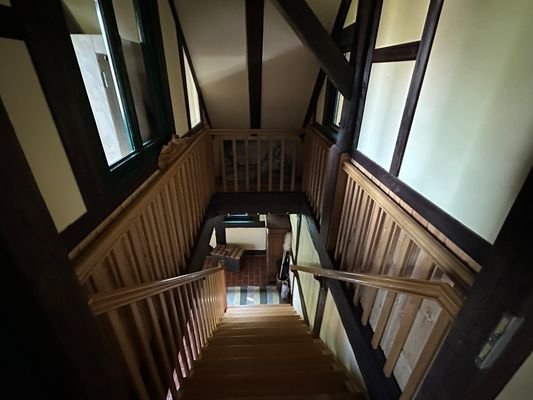 Treppe ins Obergeschoss