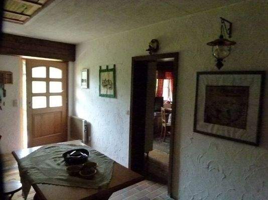 Haupteingang zum Untergeschoß