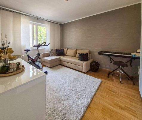 Zimmer zur Straßenseite 