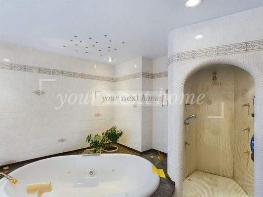 204833_579d0383f6546341a4393eec2e2b6445