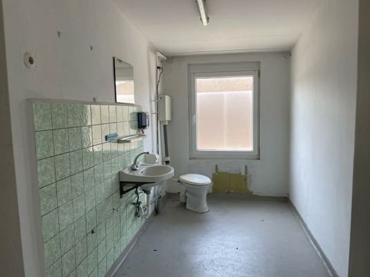 WC 1 (oben) 