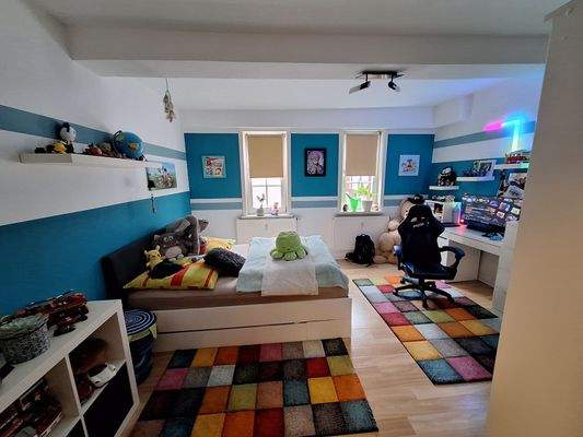 1.OG HH Kinderzimmer.jpg