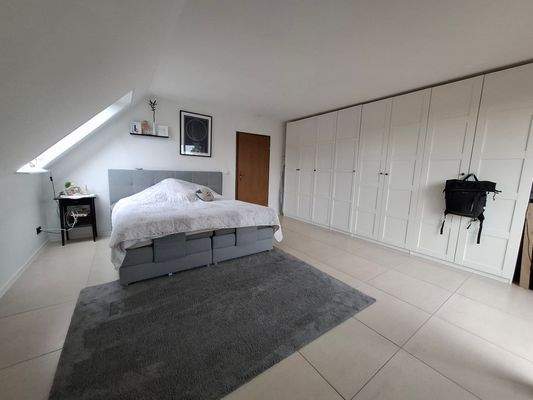 Schlafzimmer Ansicht 1