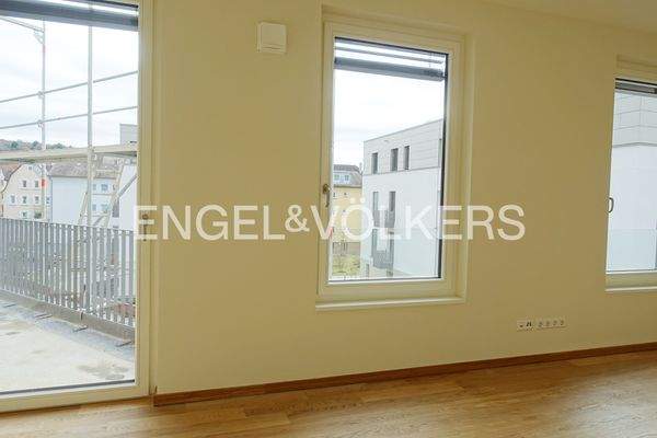 Zimmer mit Balkonzugang