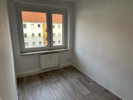 Kinder-/Arbeitszimmer 2