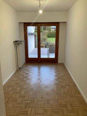 Esszimmer mit Zugang Terrasse 