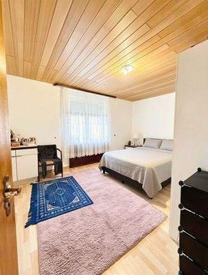 Schlafzimmer OG. - (KI generiert)