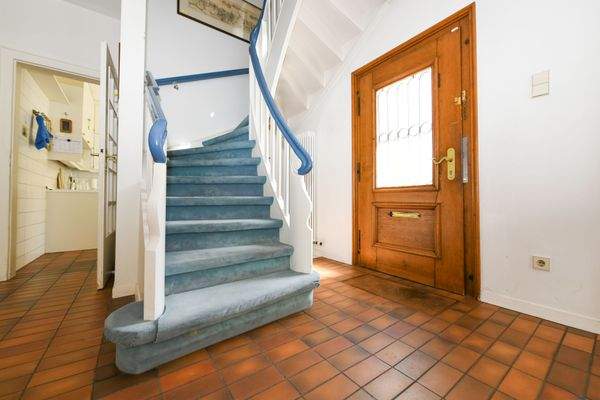 Treppenaufgang zum Obergeschoss