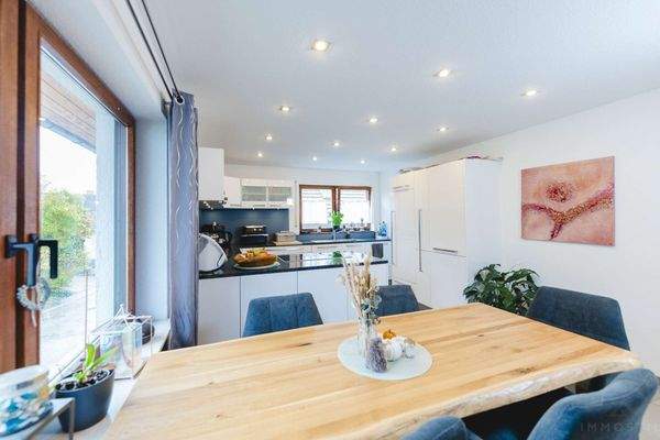 Heller u. offener Essbereich EG (4)