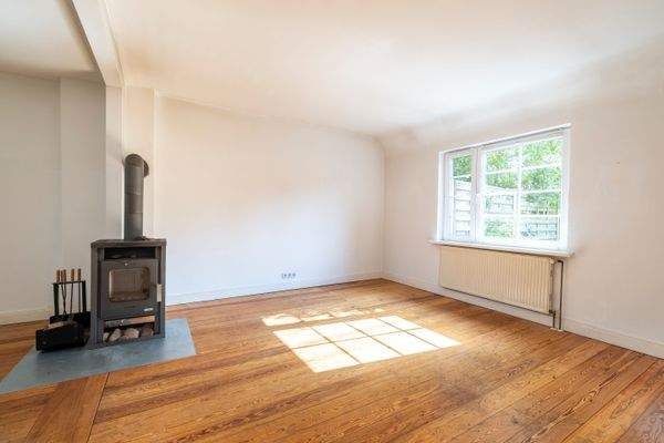 Wohnzimmer mit Kamin