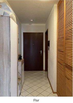 Flur mit Einbauschrank