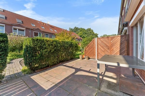 Terrasse mit Gartenansicht