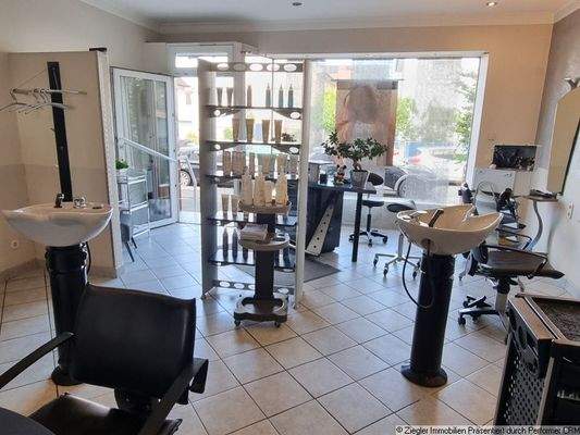 7 - EG - Rechts - Friseursalon Ansicht c