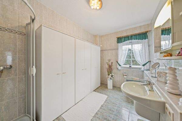 Badezimmer Erdgeschoss