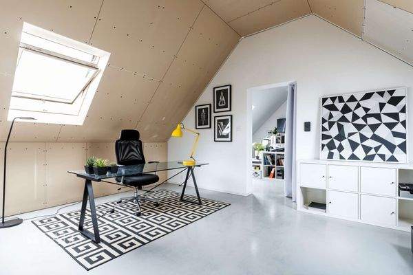 Dachzimmer (Wird ausgebaut übergeben) - (KI generiert)