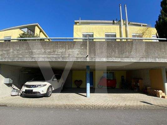 Parkplätze - überdacht