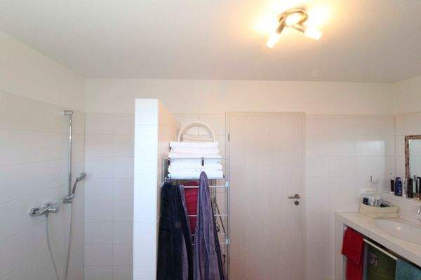 Badezimmer 1.OG DHH rechts