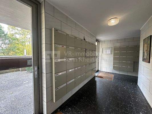 Flur Mehrfamilienhaus.jpg