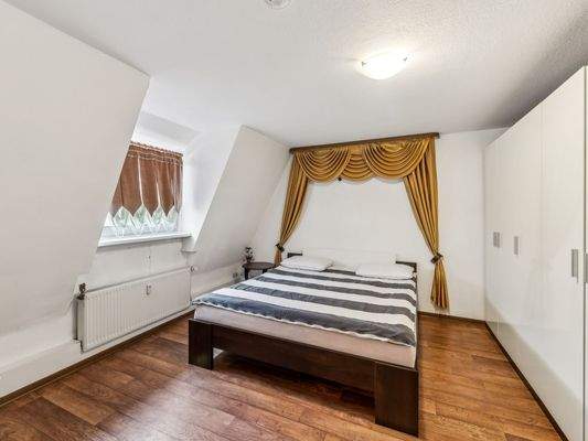 Schlafzimmer im 4. OG