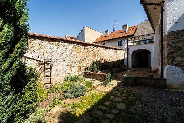 1746786278_vwuTnfAFi3