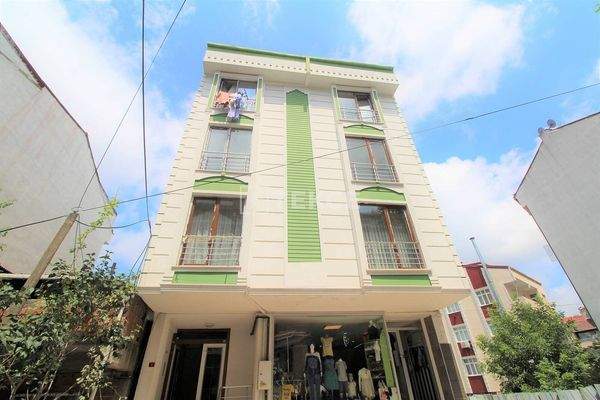 Spacious Duplex Flat with Large Terrace in Istanbul Arnavutköy