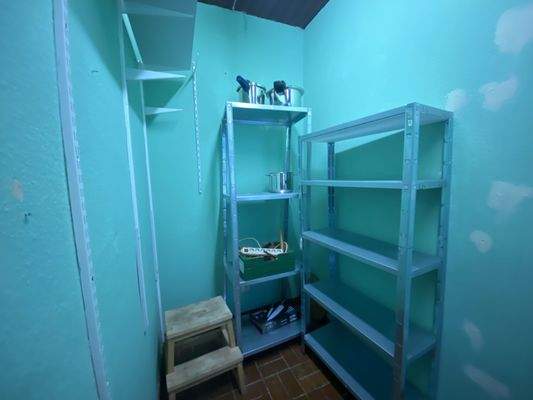 Abstellraum hinter der Küche