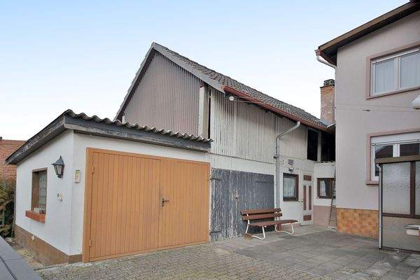 Garage und Scheune