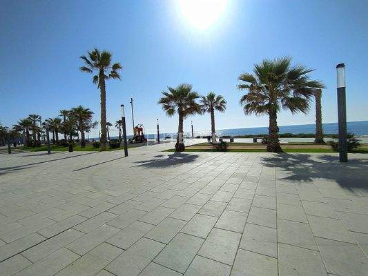 Commercial Property Near the Beach in Torrevieja Alicante