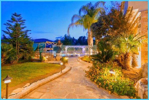 ace0e5722e984f1a928c0cf1aa0755ed-original