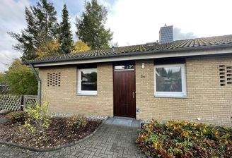 Frontansicht REH, Hauseingang