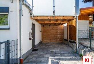 Hauseingang, Carport