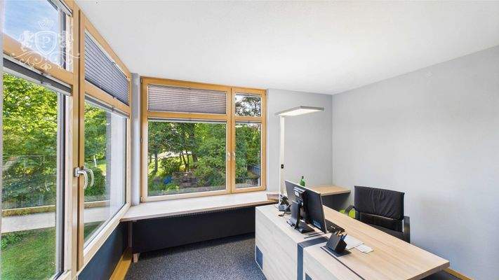 CAM01984G0-PR0475-STILL013