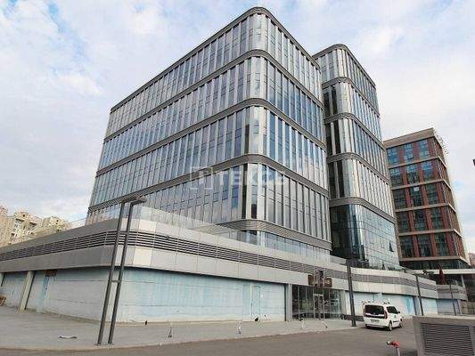 Flats for Sale in Prestigious Complex in İstanbul Kağıthane