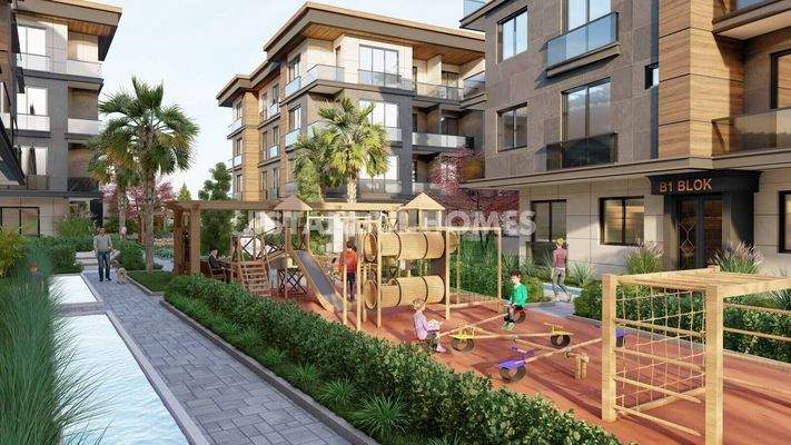 Luxury Flats with Pool, Gym and Parking in Beylikdüzü