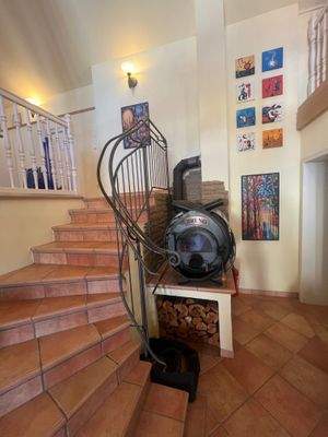 Bollerofen und Treppe zu Ebene 1