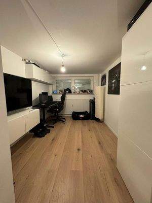 Zimmer 2 - möbliert