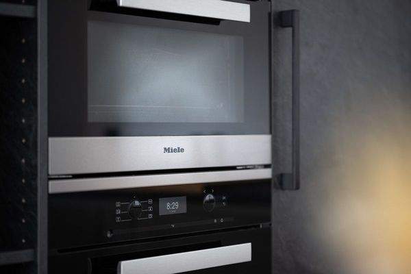WE 03 Einbauküche mit Miele-Geräten
