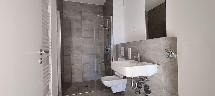 Duschbad mit WM-Anschluss 